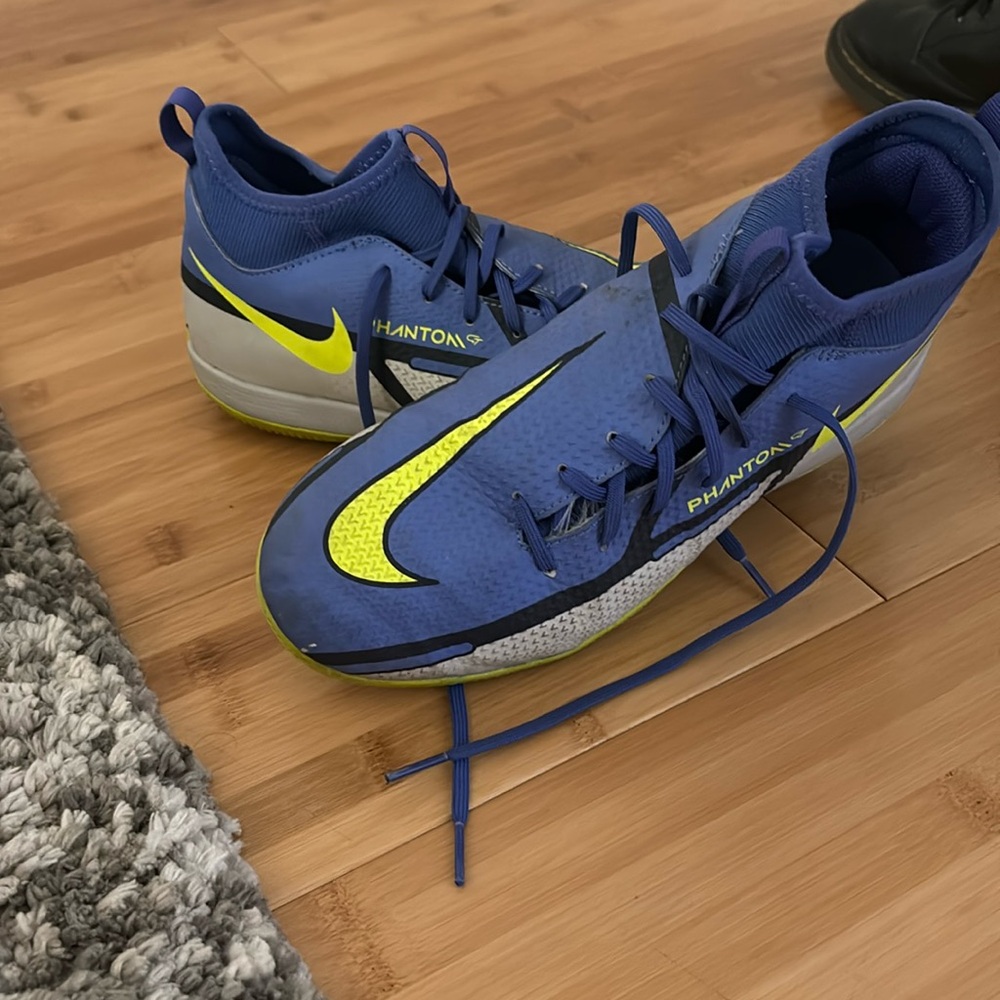 NIKE Phantom: Indoor USED